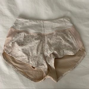 Outdoor Voices beige pebbles Hudson short size XS